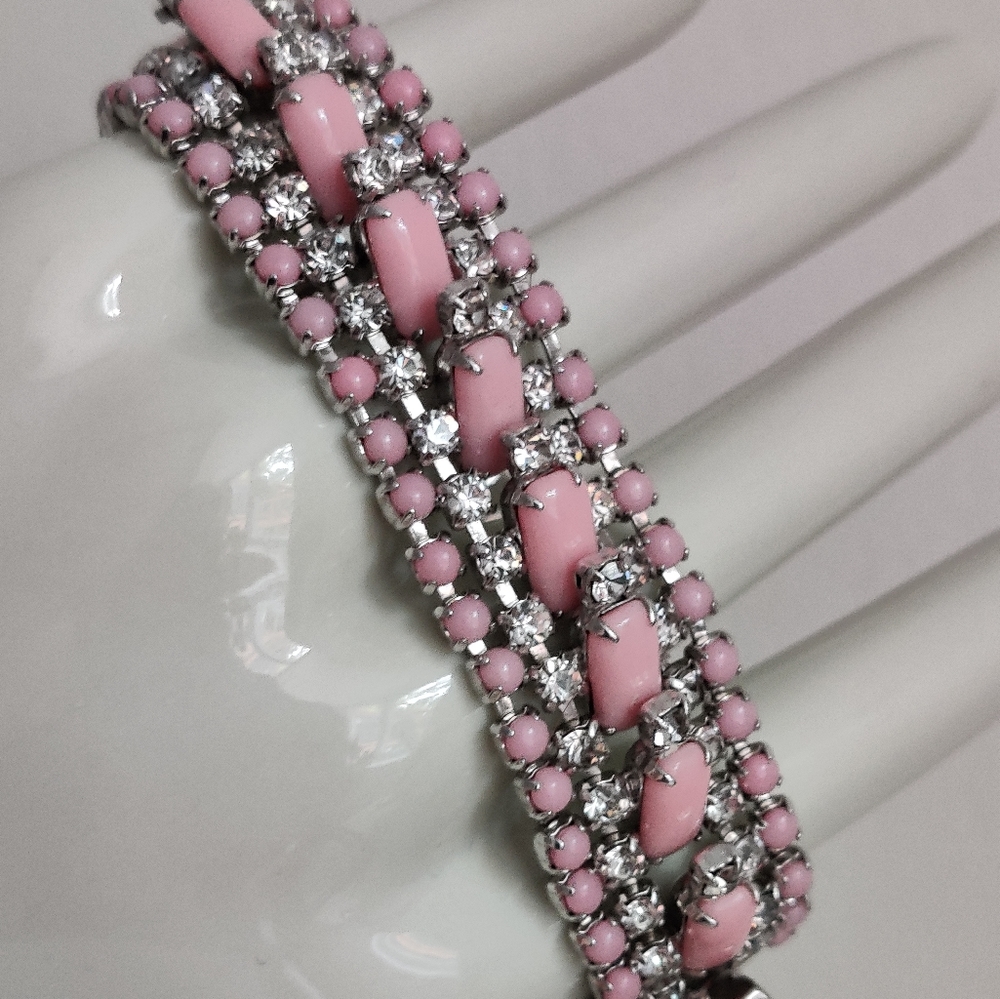 Stunning Pastel Pink Milk Glass Bracelet
